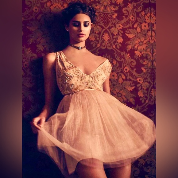 NWT FREE PEOPLE Deja Vu PARTY Mini DRESS HoCo HOMECOMING Hard To Find SOLD OUT - Picture 1 of 9